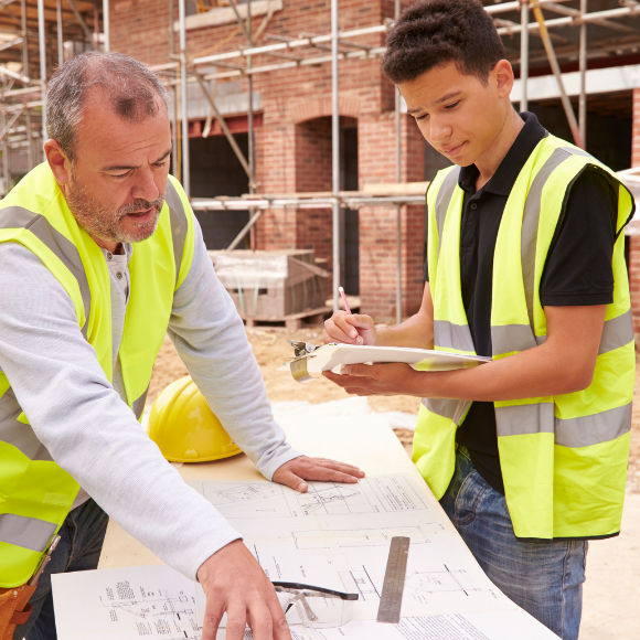 Builders take on apprentices